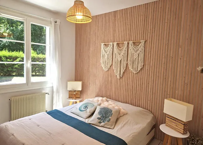 Proche De L'aeroport De Nantes דירה *