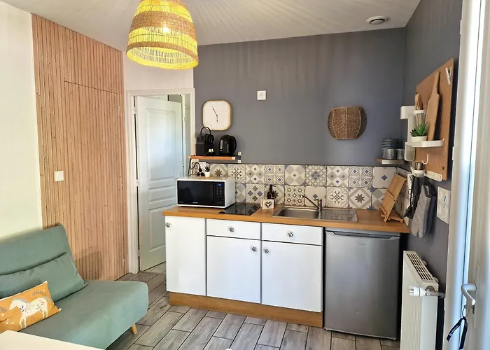 Proche De L'aeroport De Nantes דירה *